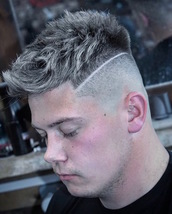 Line Skinna and textured top